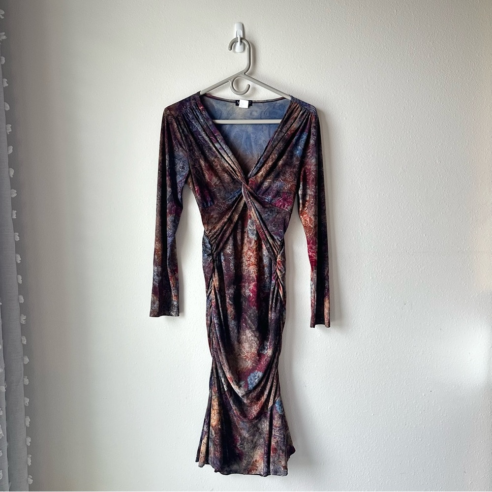 Venus // Gorgeous stretchy midi dress multi color mermaid fit Size M